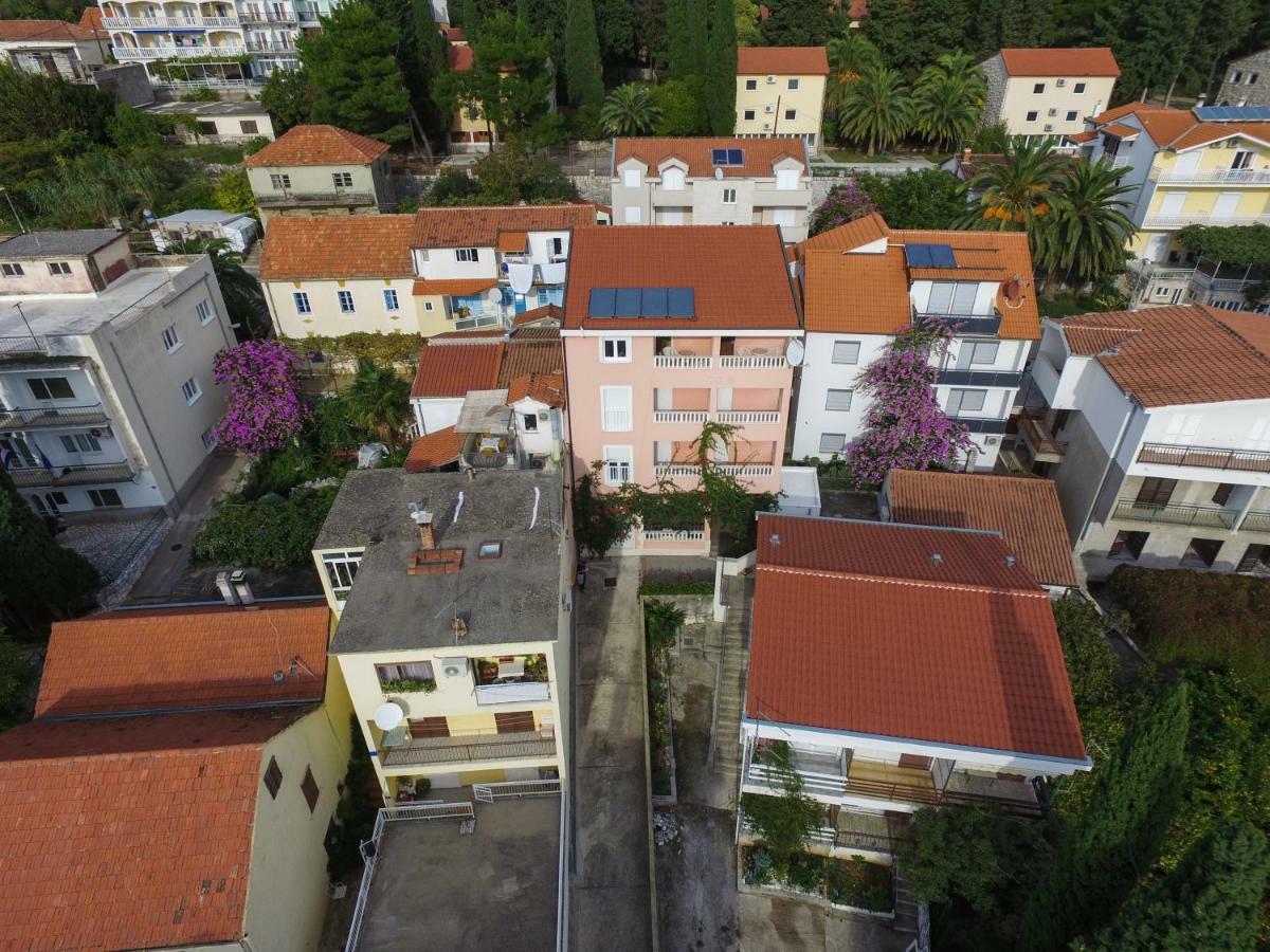 Apartments Knezovic Gradac  Kültér fotó
