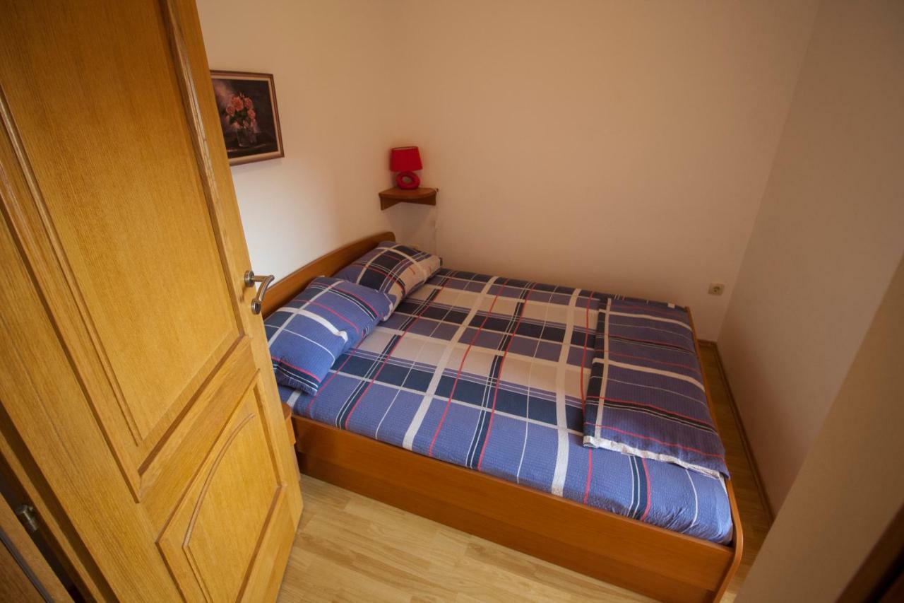 Apartments Knezovic Gradac  Kültér fotó