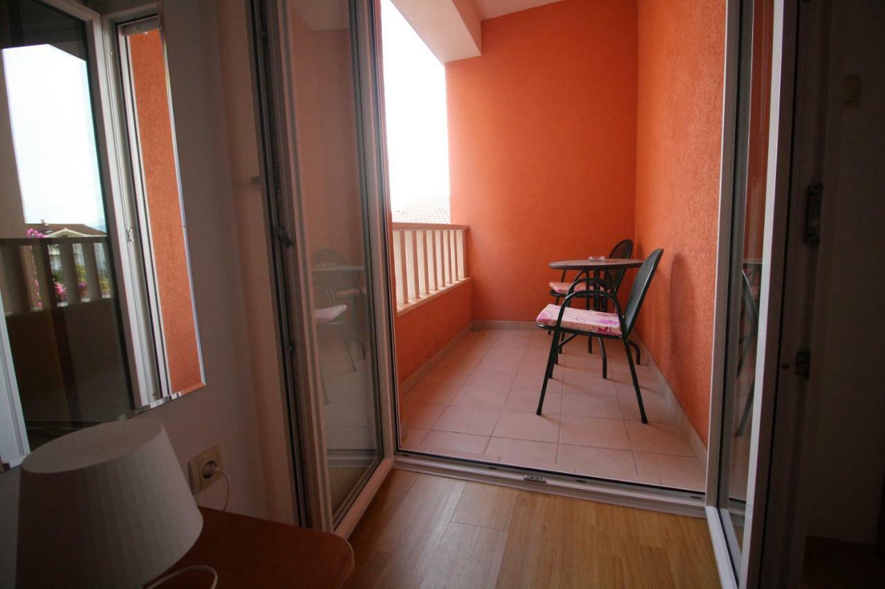 Apartments Knezovic Gradac  Kültér fotó
