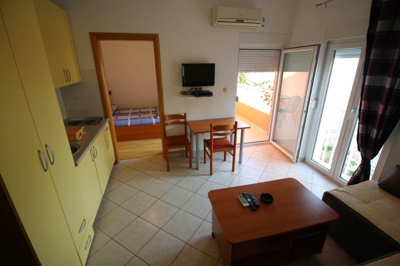 Apartments Knezovic Gradac  Kültér fotó