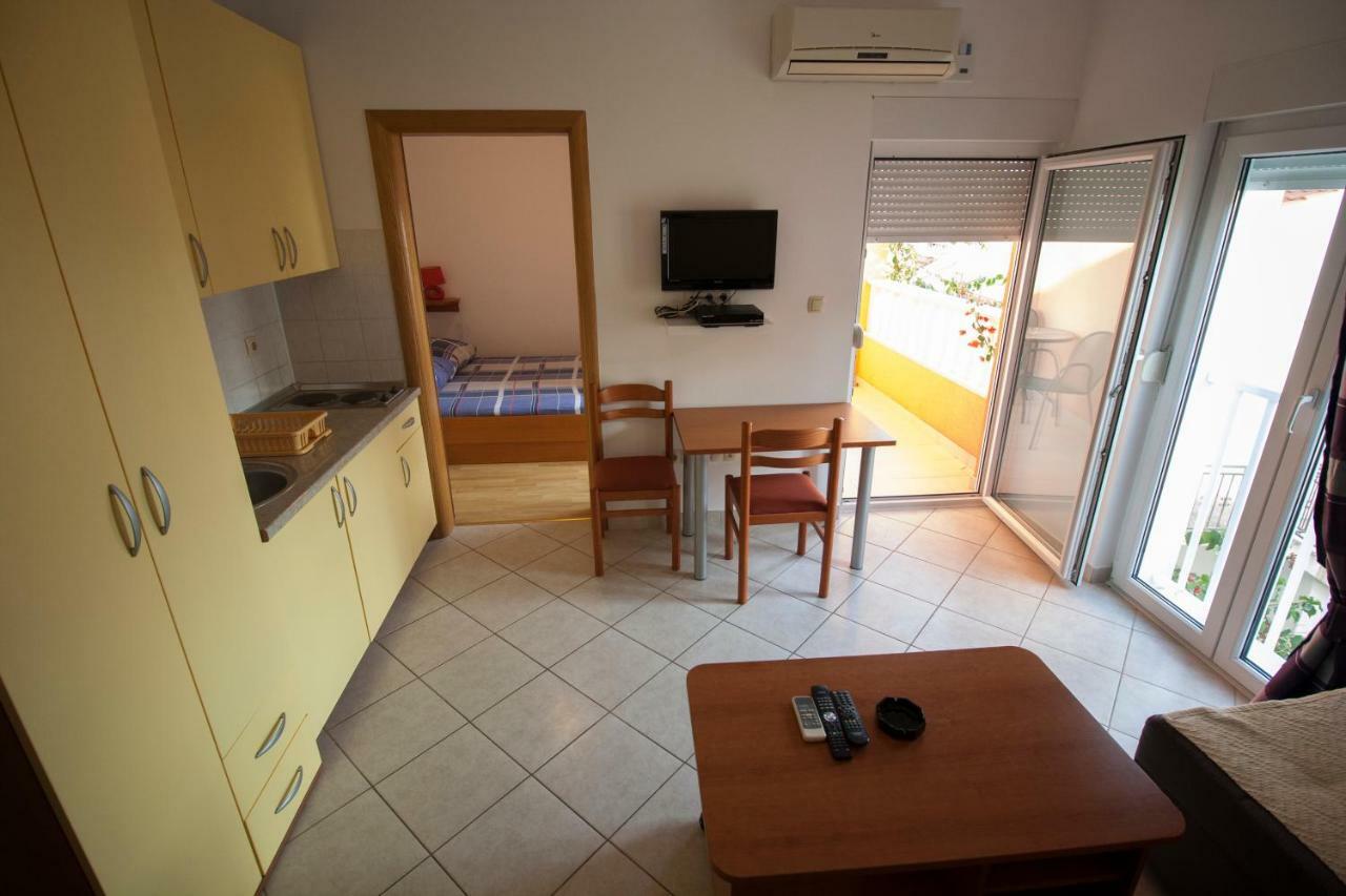 Apartments Knezovic Gradac  Kültér fotó