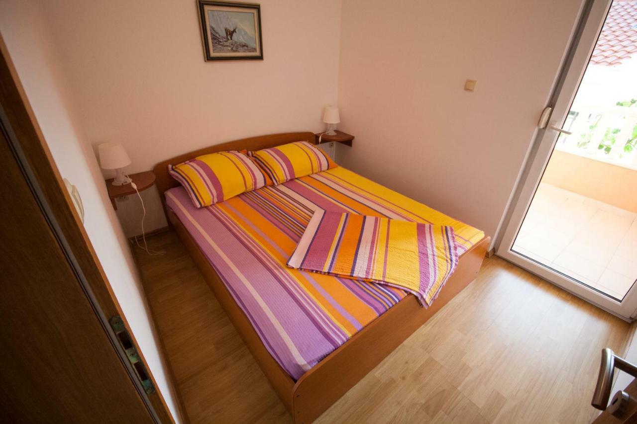 Apartments Knezovic Gradac  Kültér fotó