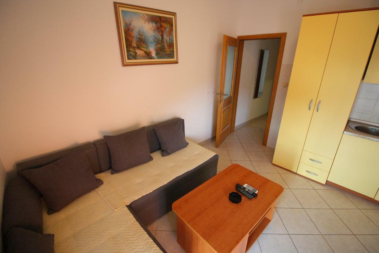 Apartments Knezovic Gradac  Kültér fotó
