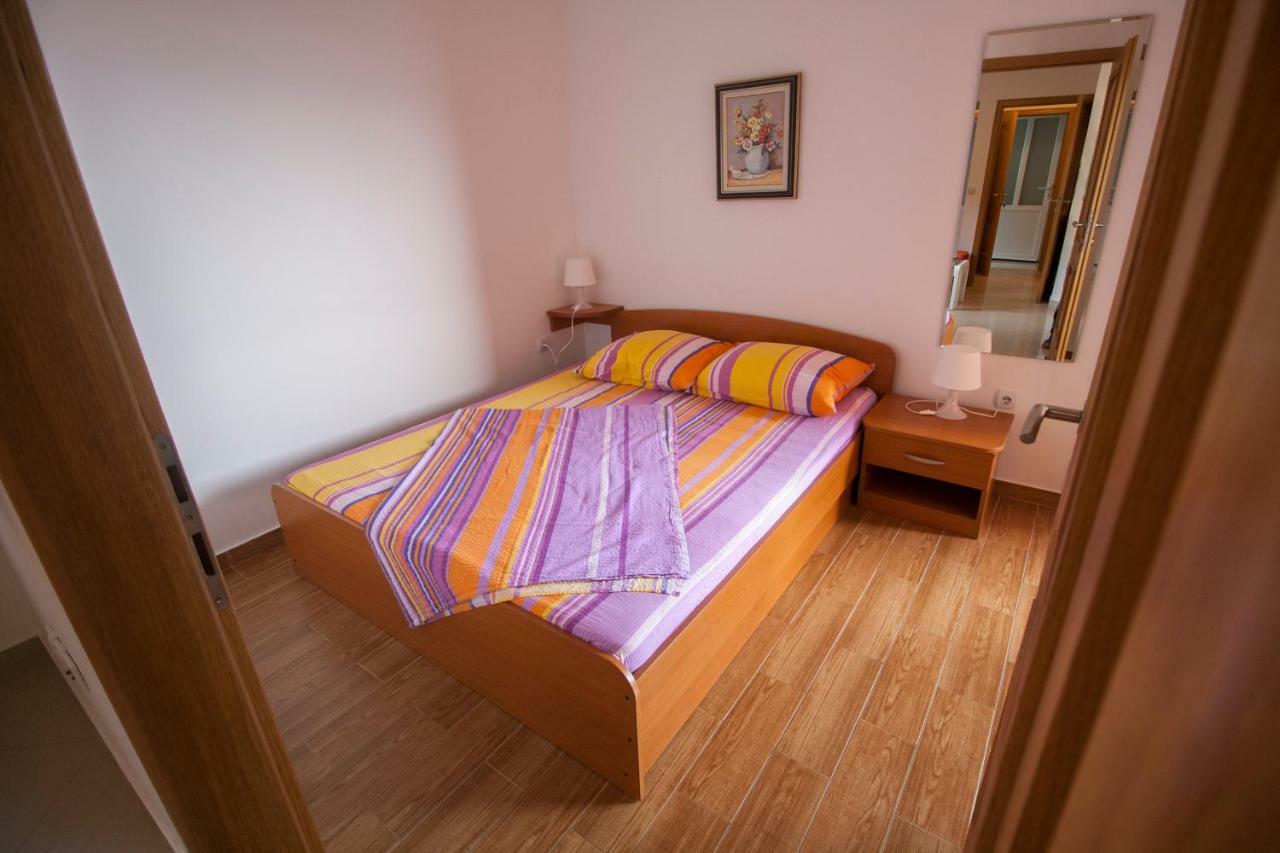 Apartments Knezovic Gradac  Kültér fotó