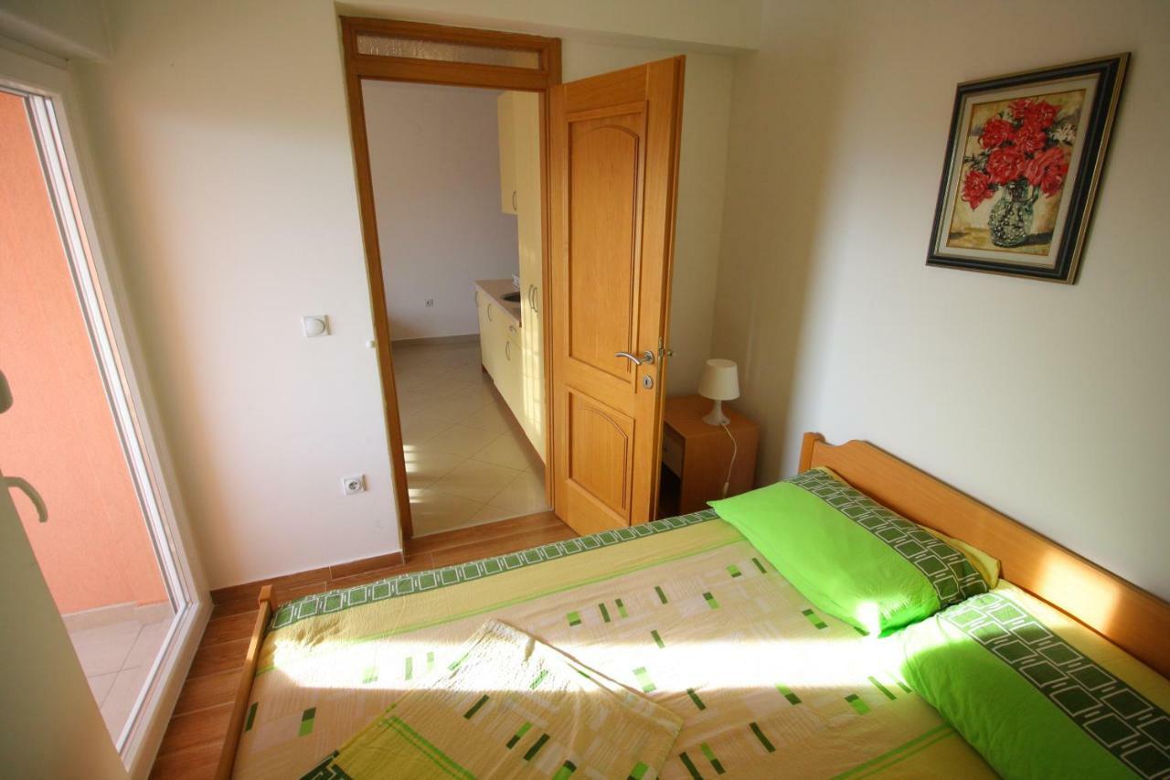 Apartments Knezovic Gradac  Kültér fotó