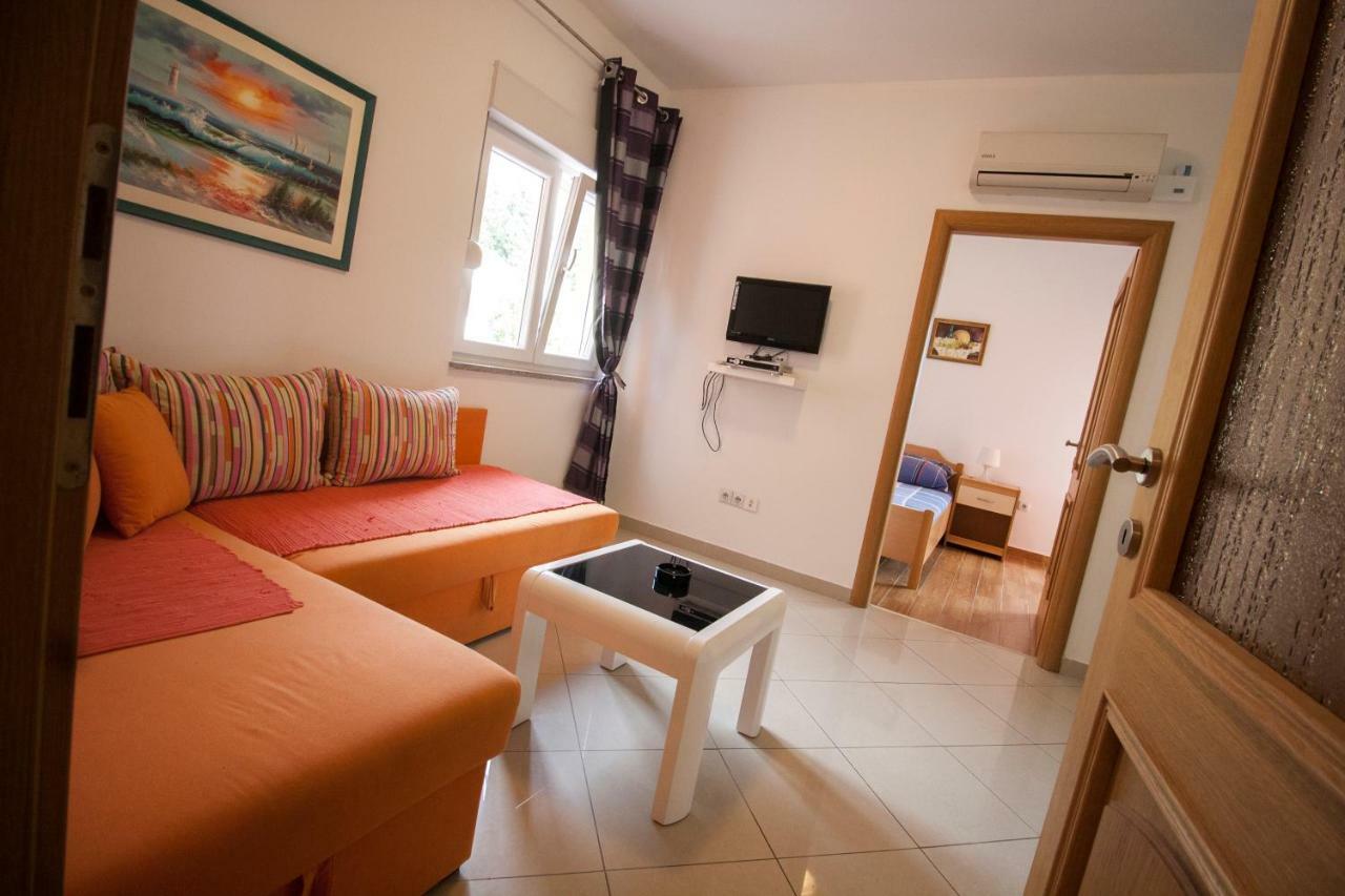 Apartments Knezovic Gradac  Kültér fotó