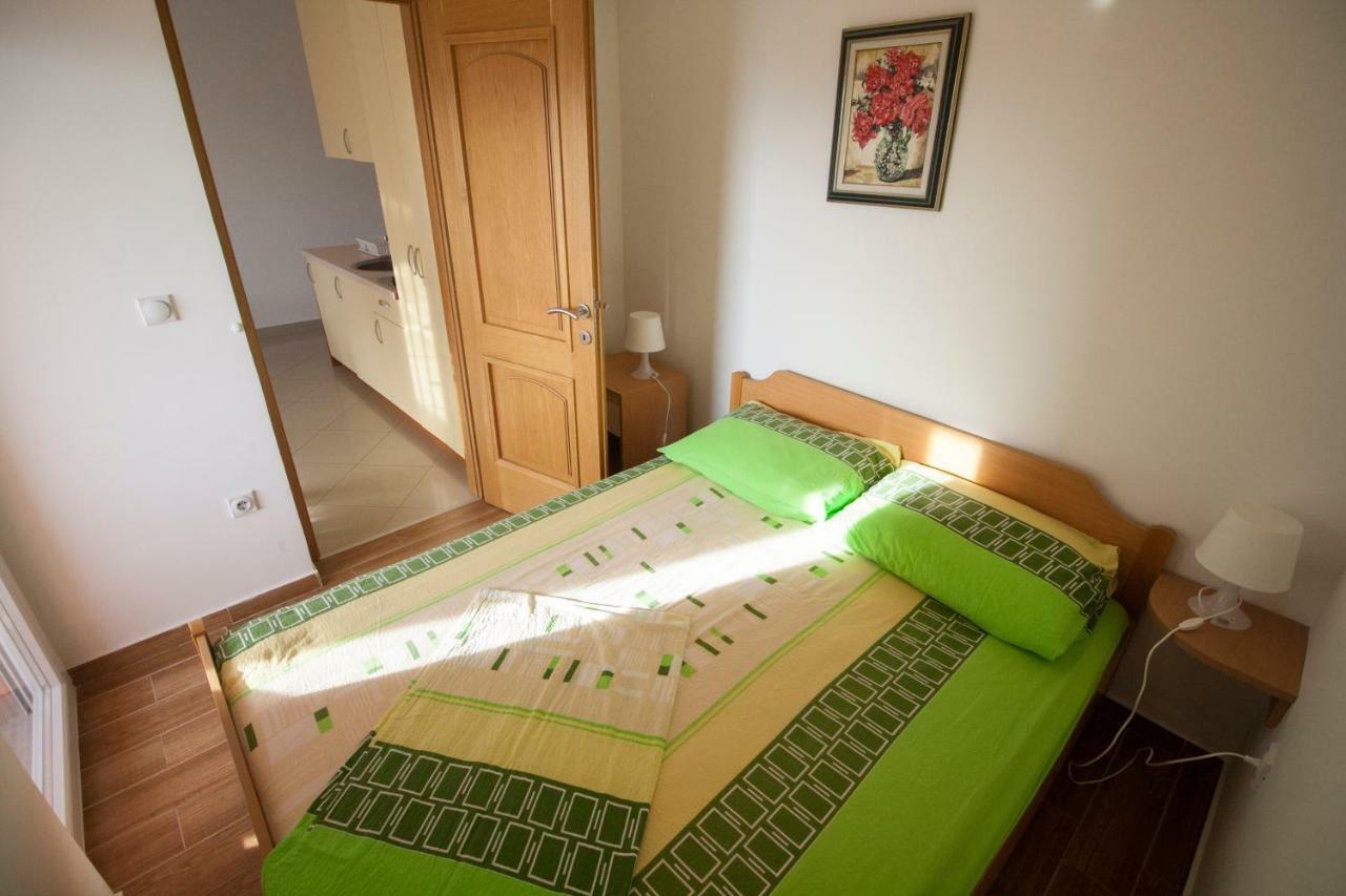 Apartments Knezovic Gradac  Kültér fotó