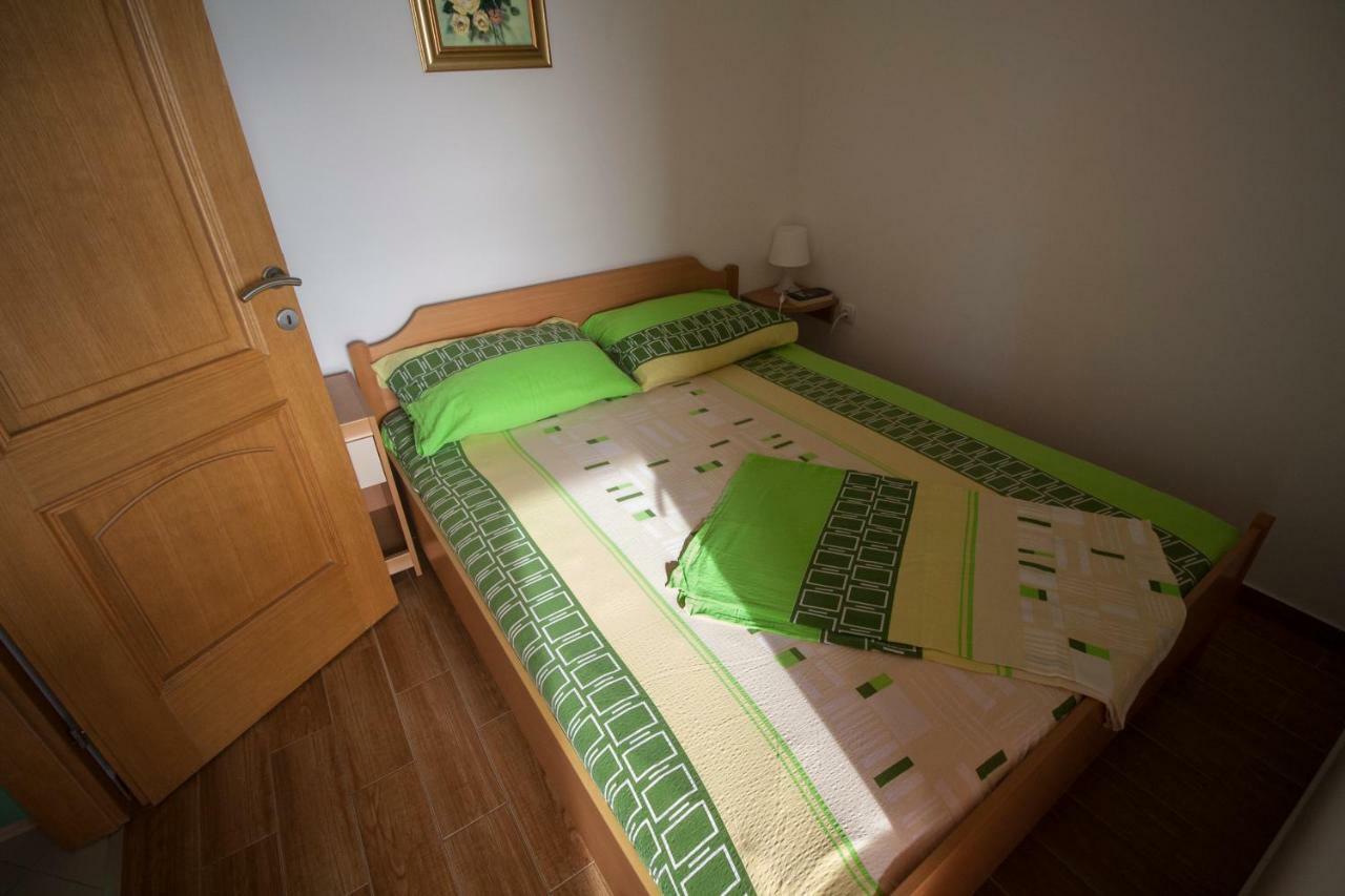 Apartments Knezovic Gradac  Kültér fotó