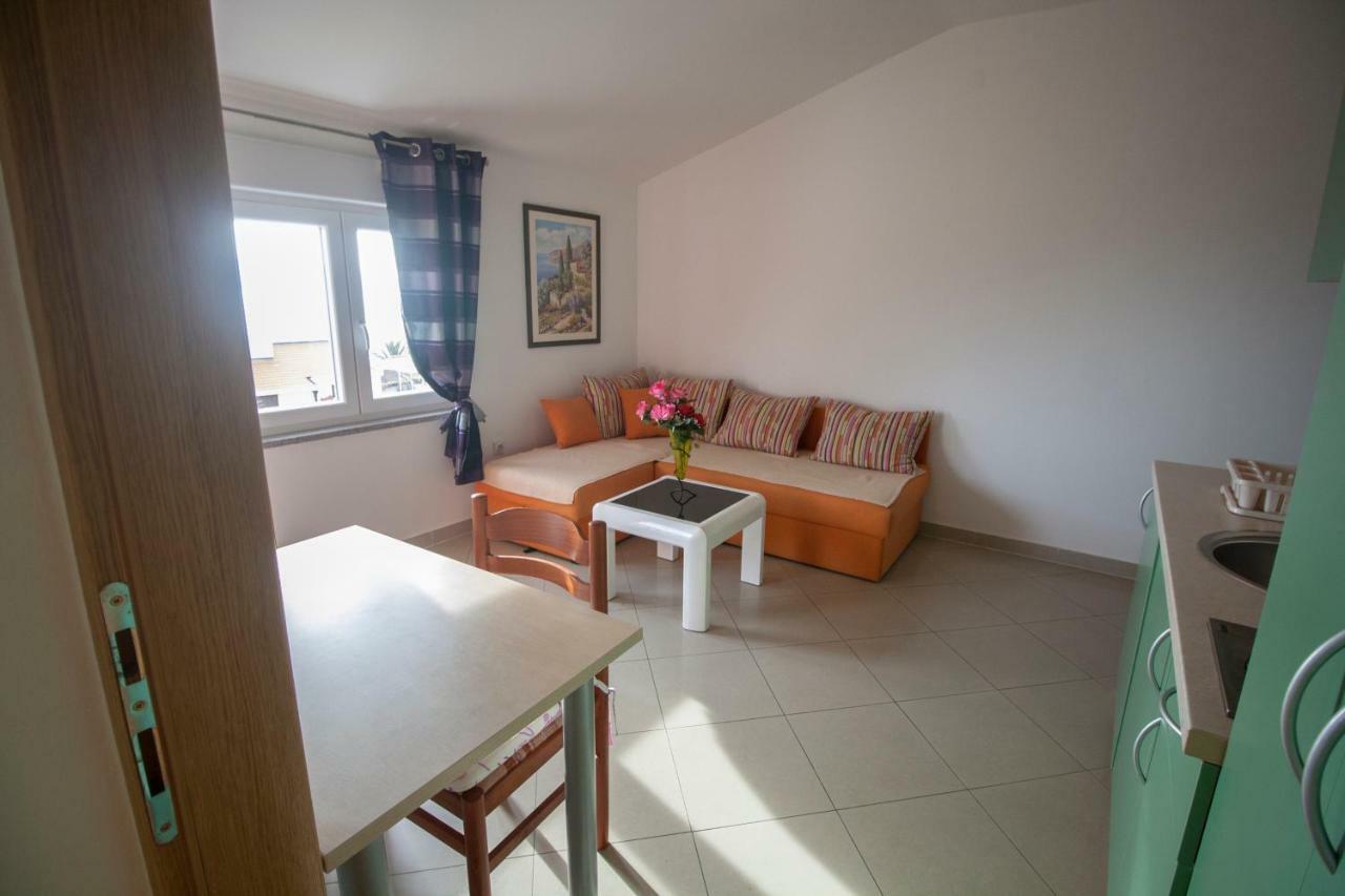 Apartments Knezovic Gradac  Kültér fotó