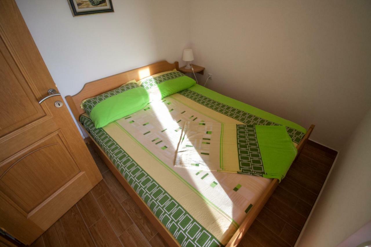 Apartments Knezovic Gradac  Kültér fotó