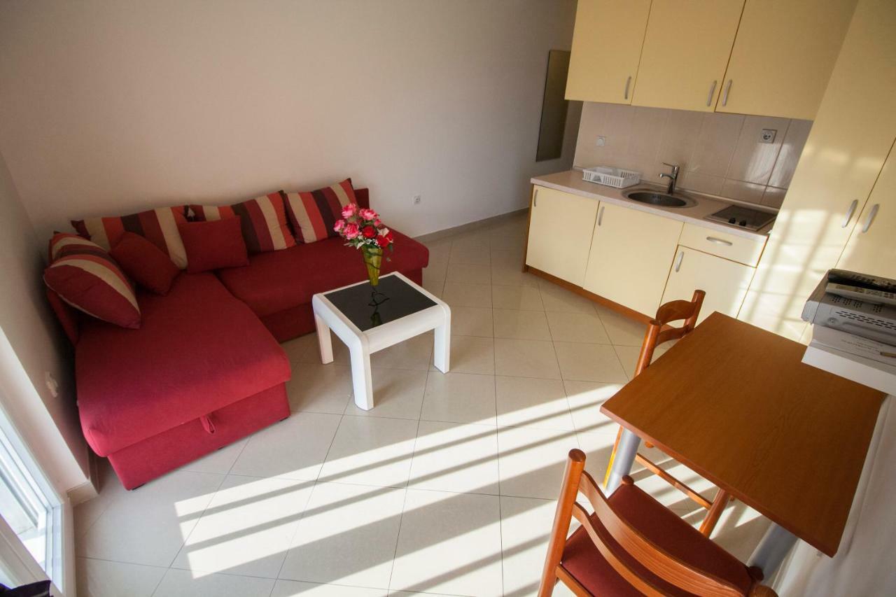 Apartments Knezovic Gradac  Kültér fotó