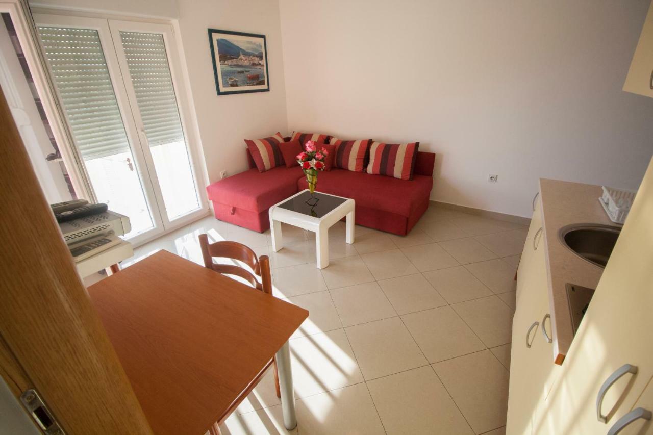 Apartments Knezovic Gradac  Kültér fotó