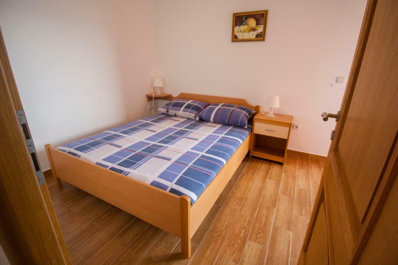 Apartments Knezovic Gradac  Kültér fotó