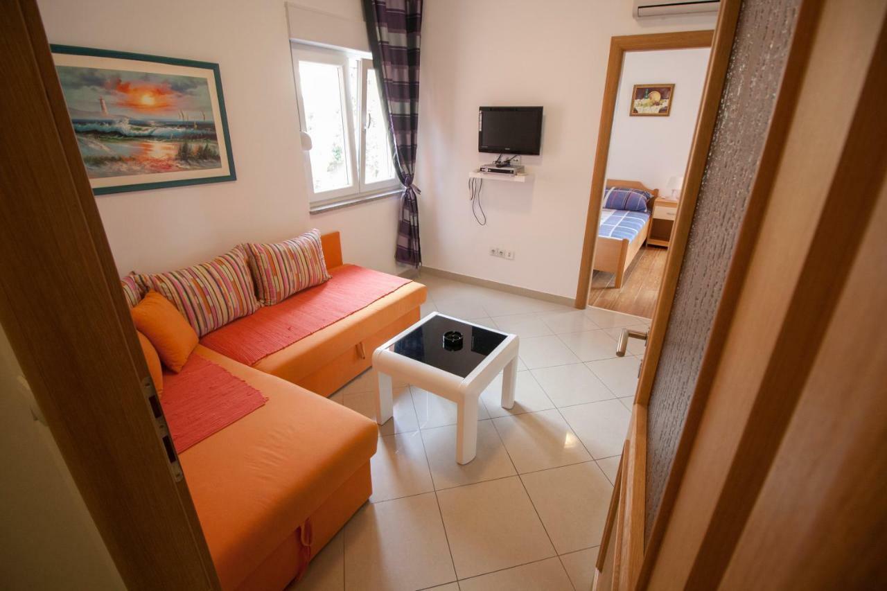 Apartments Knezovic Gradac  Kültér fotó